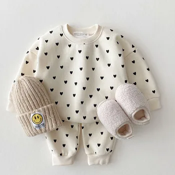 Комплект детской одежды с капюшоном для мальчиков в форме сердца, комплект одежды для маленьких девочек, хлопковый пуловер