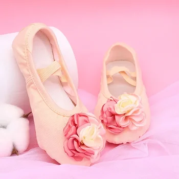 Новые балетные танцевальные туфли с большим цветком, элегантные и милые танцевальные туфли на мягкой подошве для девочек, сценические танцевальные туфли для женщин