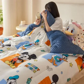 Плюшевое стеганое одеяло Disney Stitch с милым Микки Дональдом Пухом, детское зимнее утолщенное теплое одеяло, одинарное детское подарочное стеганое одеяло, постельное белье